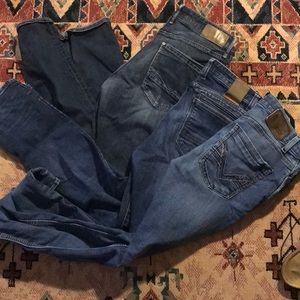 THREE PAIRS Men’s Buckle Jeans r32-33x32